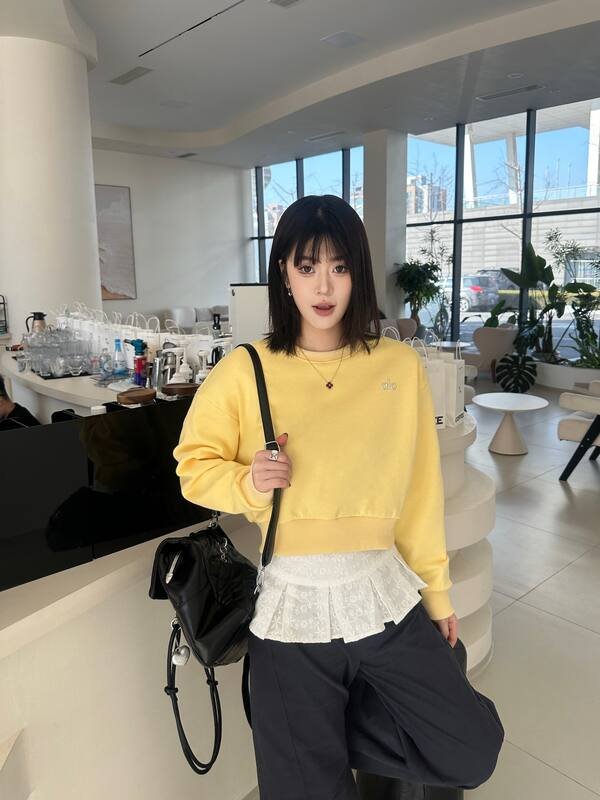 Alo Long sleeve alo yoga