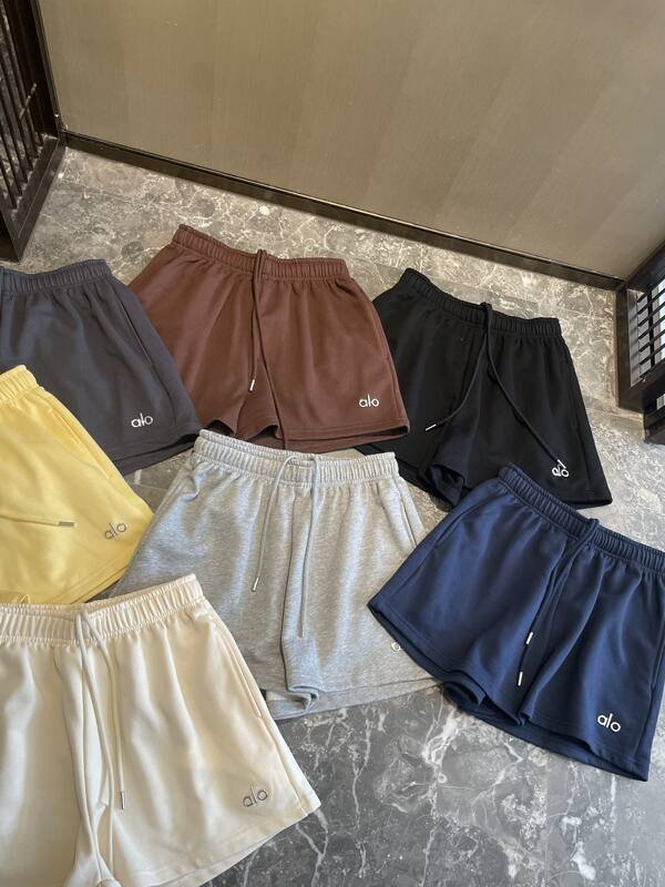 Alo shorts lounge yellow