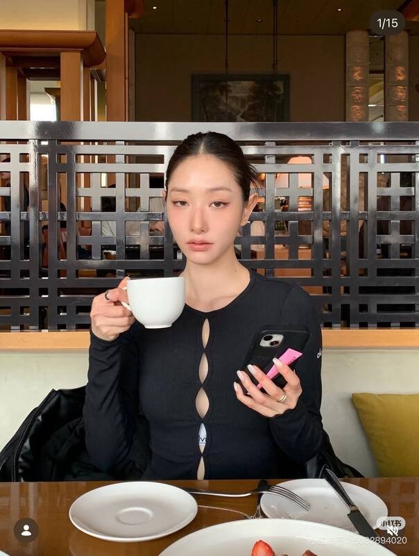 Alo long sleeve everyday black