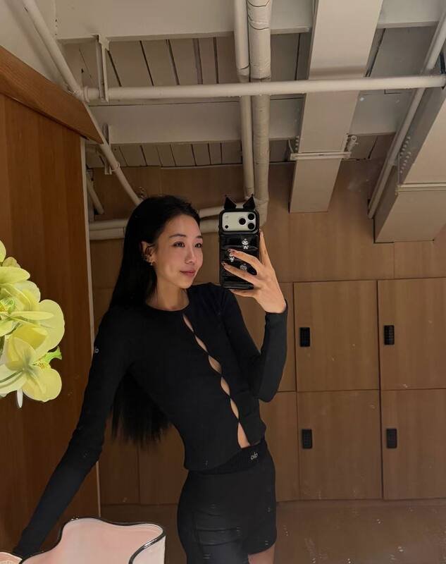 Alo long sleeve everyday black