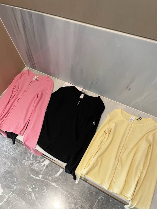 Alo long sleeve studio yellow and black
