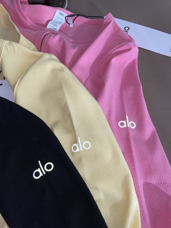 Alo long sleeve everyday pink
