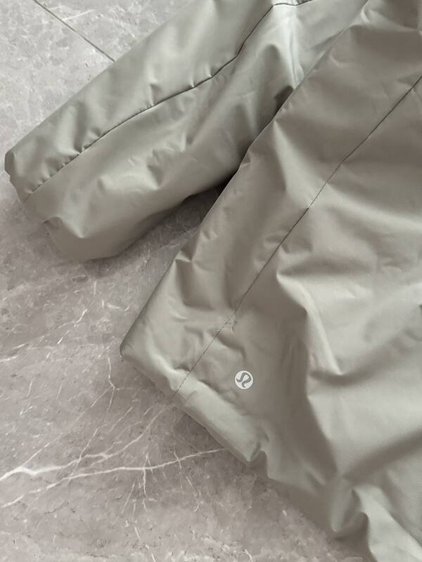 Lulu Hauts pour hommes Lululemon Sojourn SeriesP