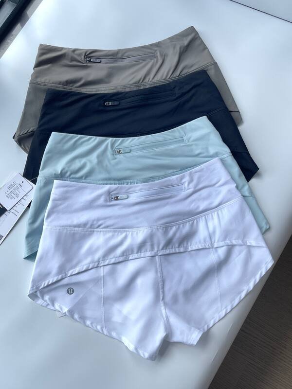 Lululemon Speed Up shorts pretos