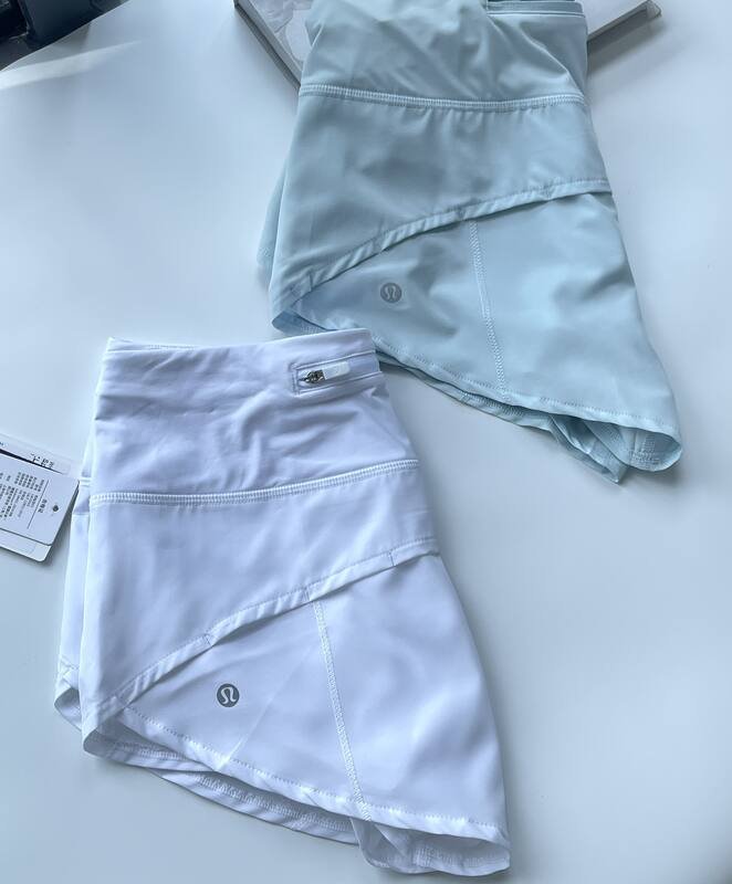 Lululemon Speed Up shorts pretos