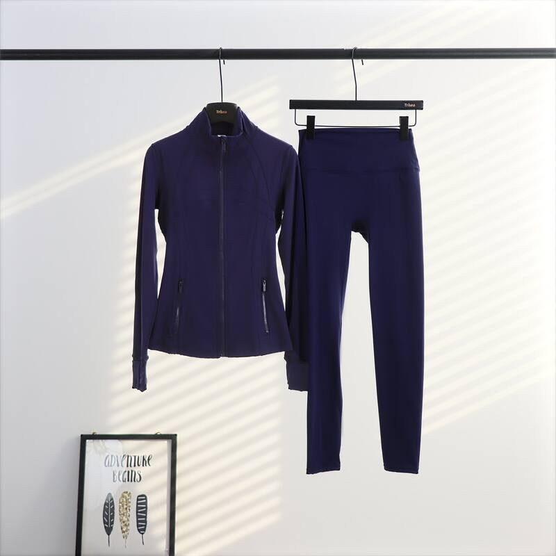Lulu set Lululemon define