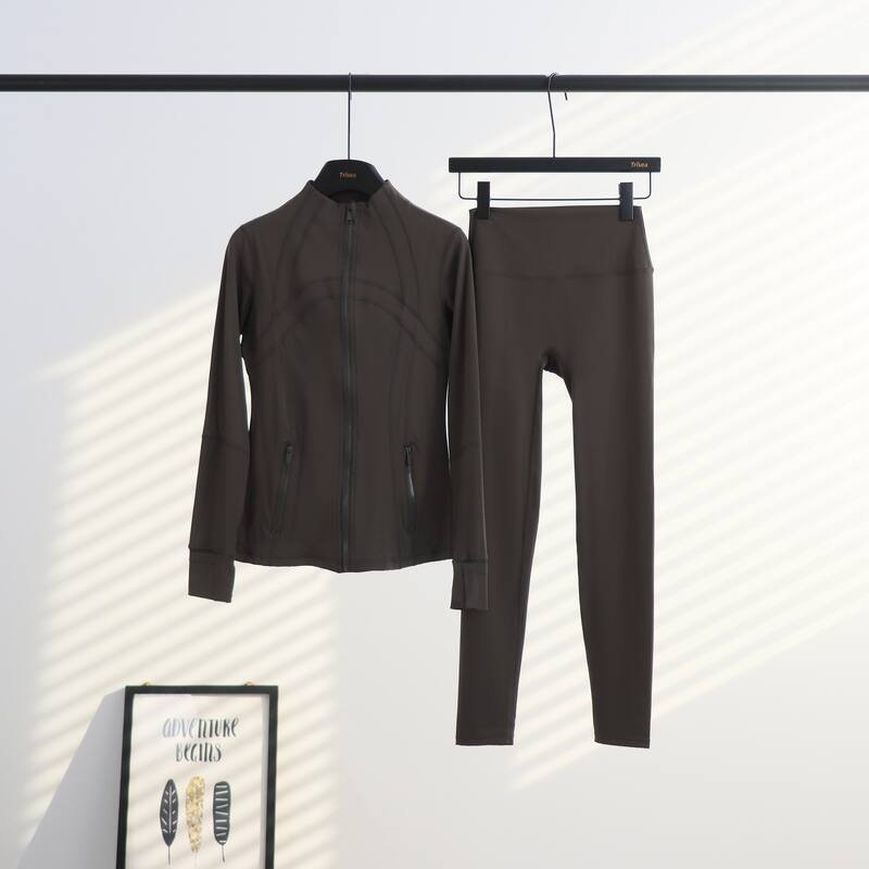 Lulu set Lululemon define