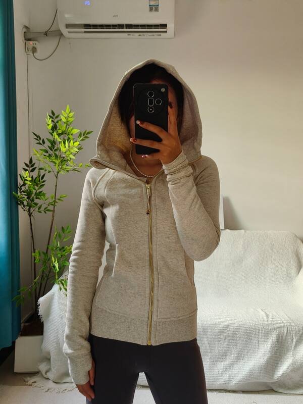 Lululemon chaqueta lounge gris claro