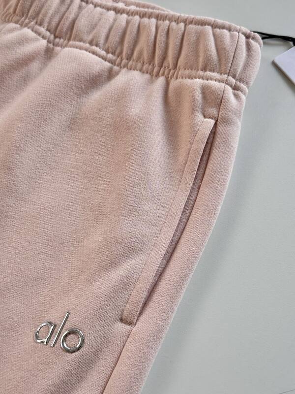 Alo lounge manches longues rose clair