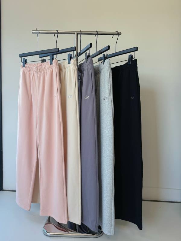 Leggings Alo Pantaloni della tuta a gamba dritta Alo Accolade