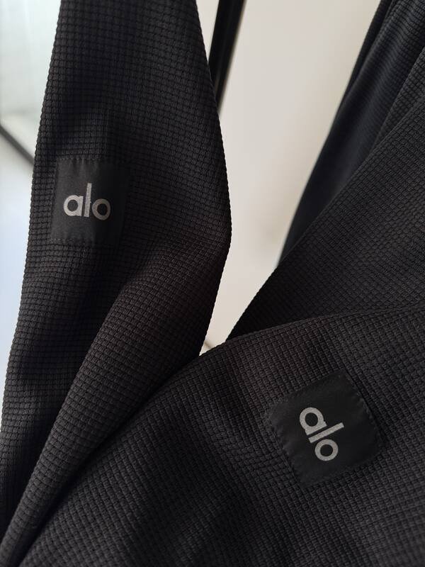 Alo conjunto lounge negro