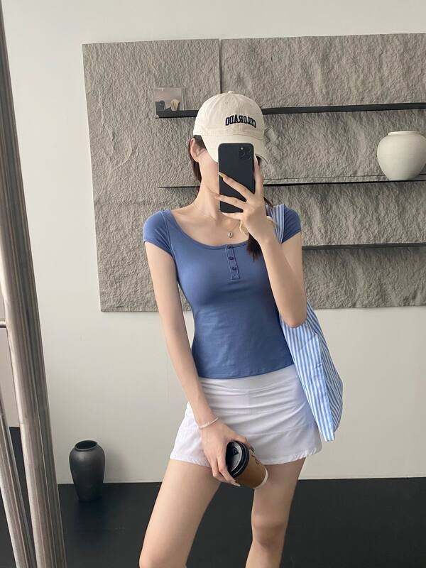 T-shirt Lululemon blu di tutti i giorni