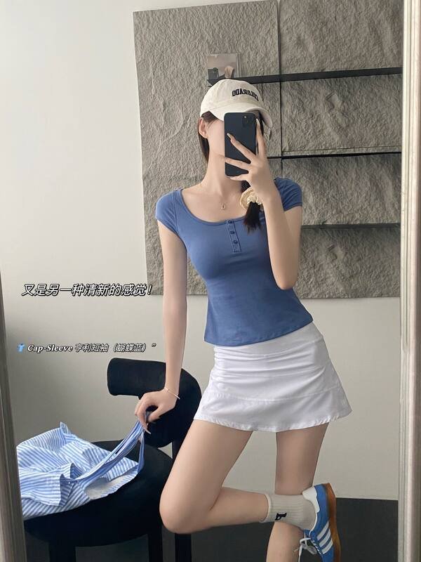 T-shirt Lululemon blu di tutti i giorni