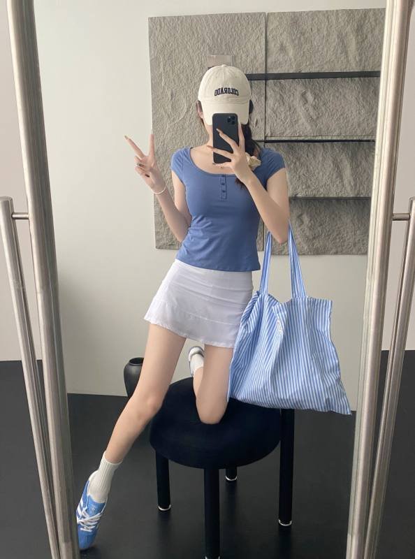 T-shirt Lululemon blu di tutti i giorni