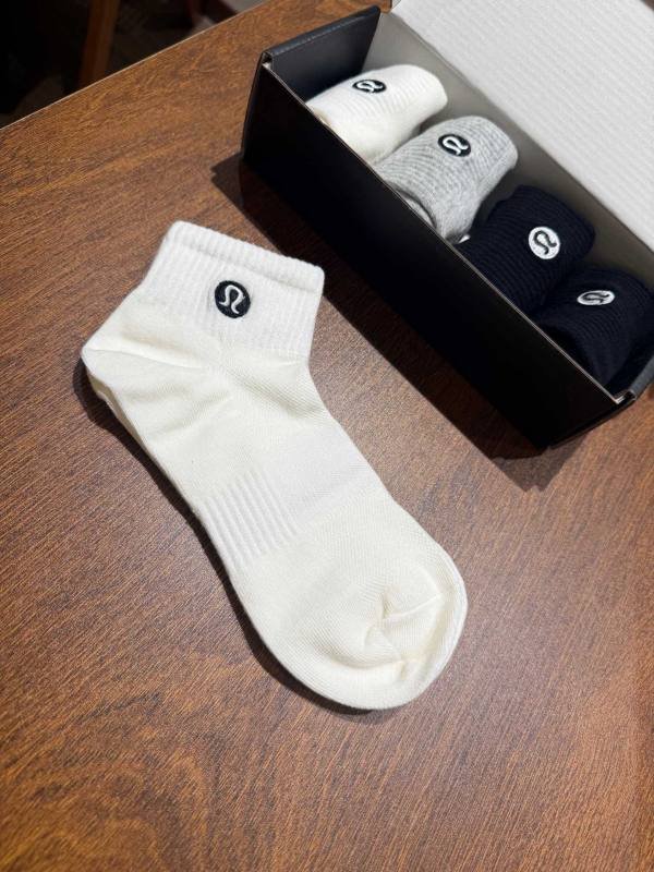 Lulu accessories Lululemon logo