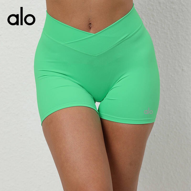 Alo pantaloncini yoga rosa e blu