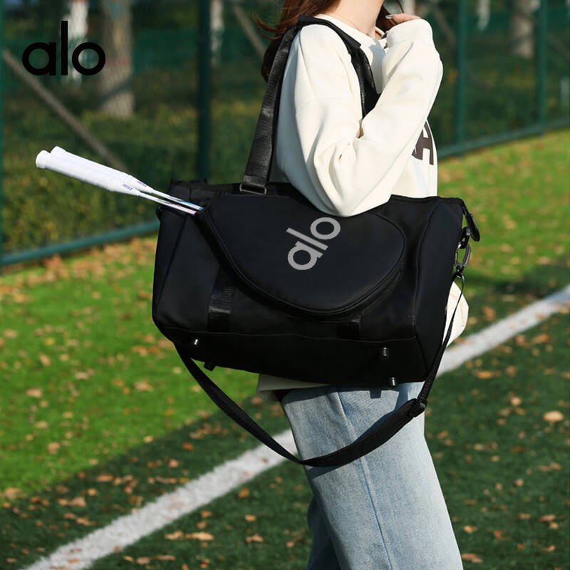 Accessoires Alo tous les jours en noir et blanc
