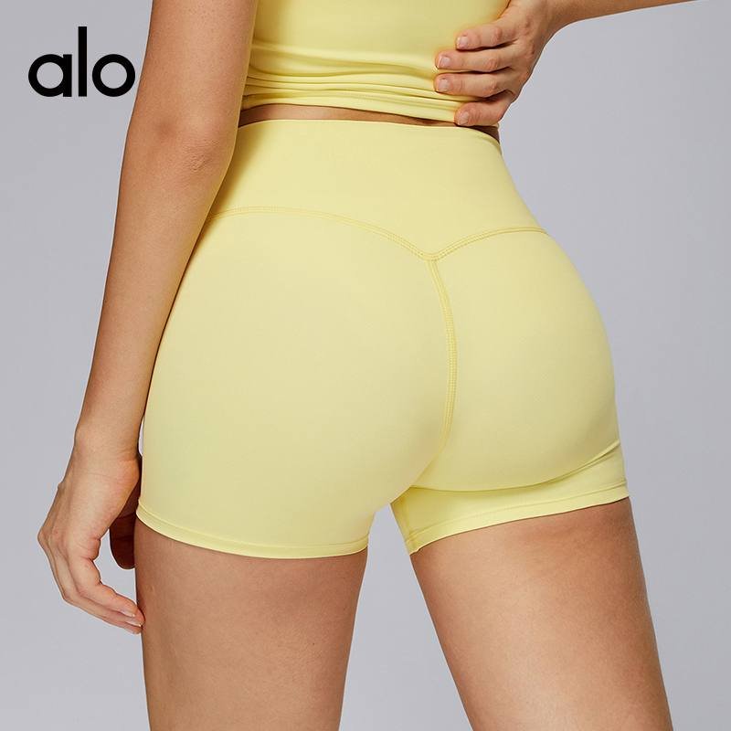 Alo shorts yoga amarillo