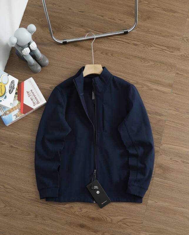 Lulu Hauts pour hommes Lululemon Athletica SojournMen