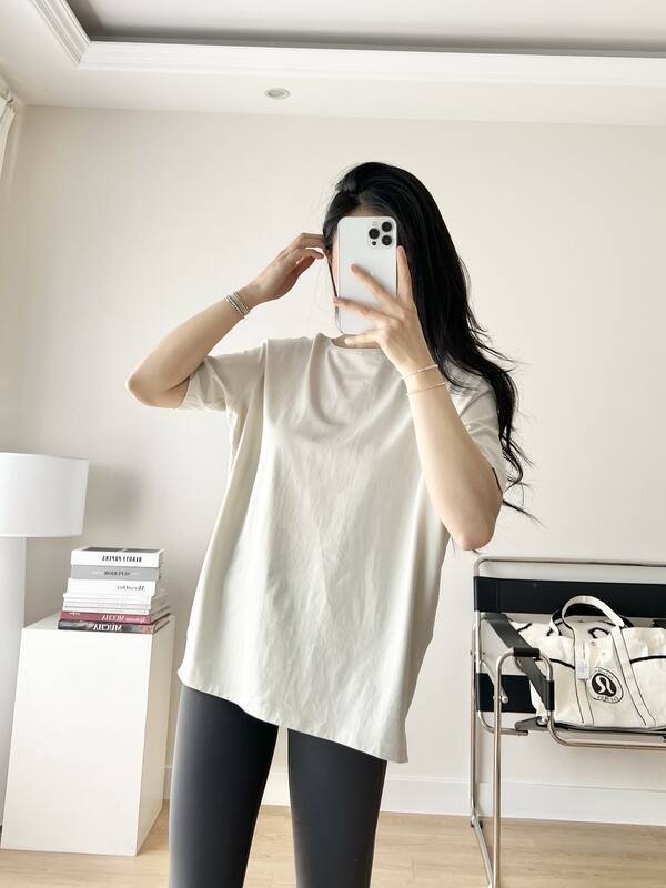 Lululemon Back In Action t-shirt everyday white
