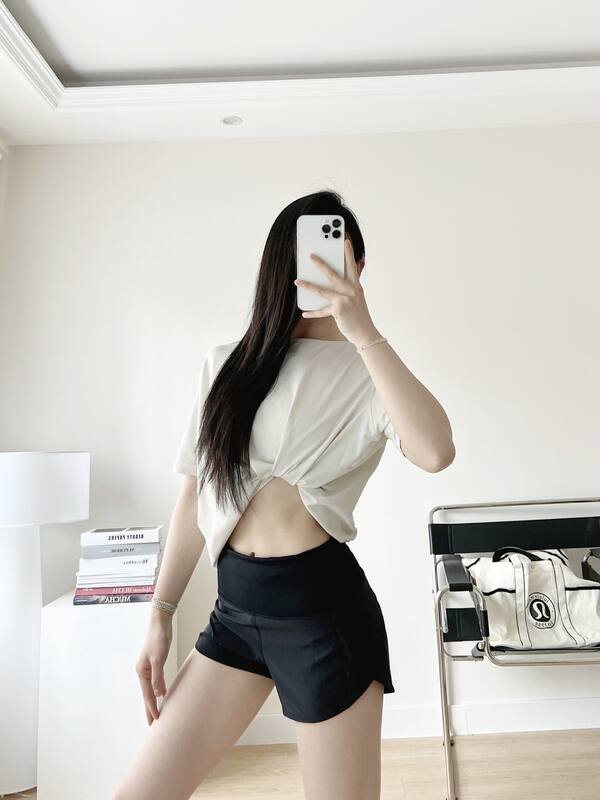 Lululemon Back In Action t-shirt everyday white