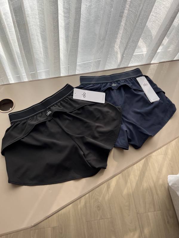 Short Alo yoga