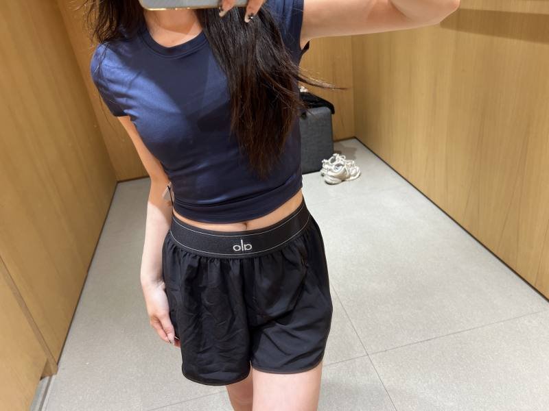 Alo shorts everyday black