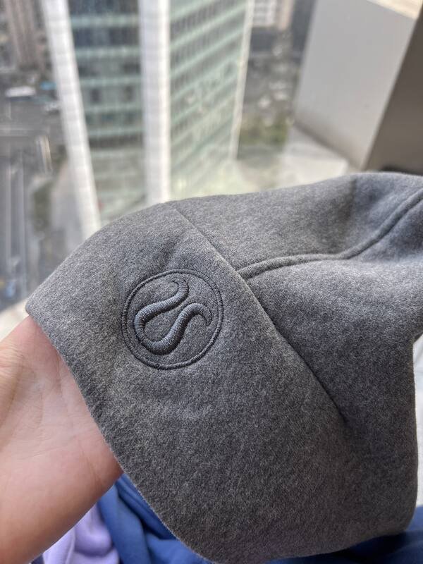 Chaqueta Lululemon todos los dias violeta azul