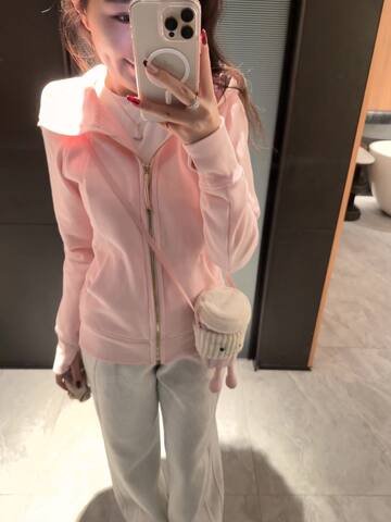 Lululemon Scuba jacket lounge pink