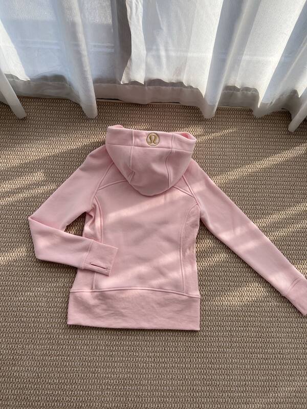 Lululemon chaqueta salon rosa
