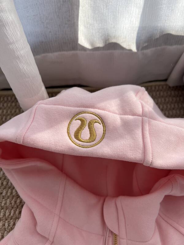 Lululemon chaqueta salon rosa