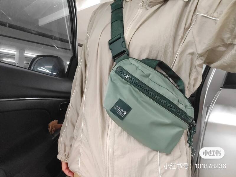 Lulu accessories Lululemon all day essentials 2 5L