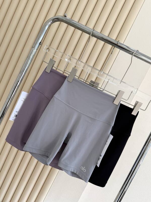 Alo pantaloncini yoga lavanda
