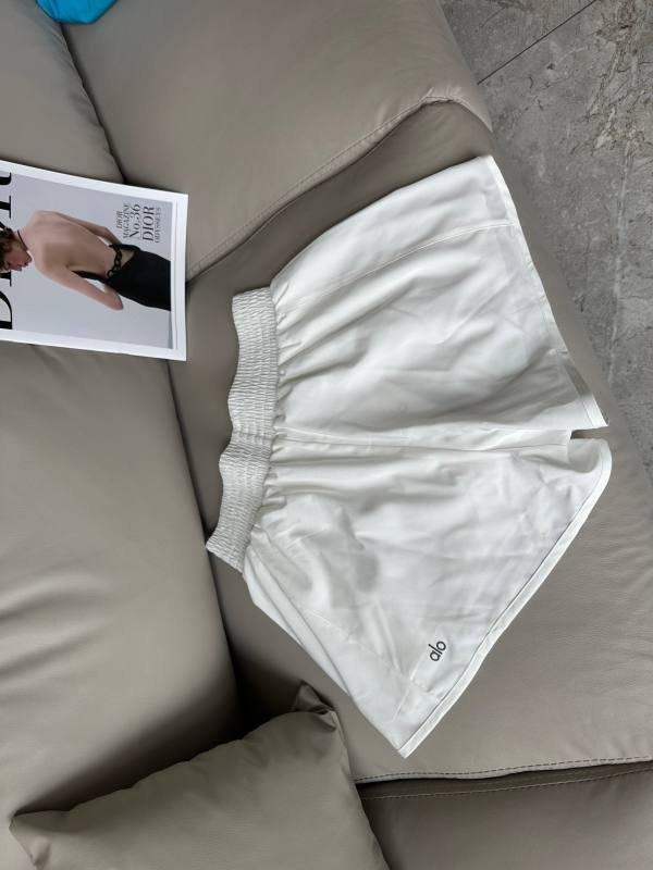 Short Alo yoga