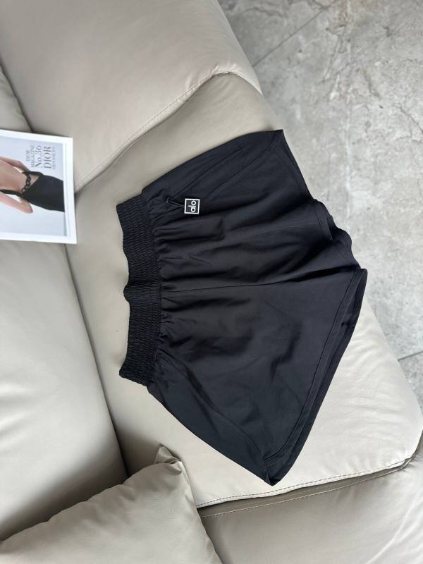 Short Alo yoga