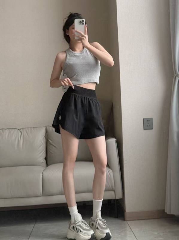 Alo shorts training black