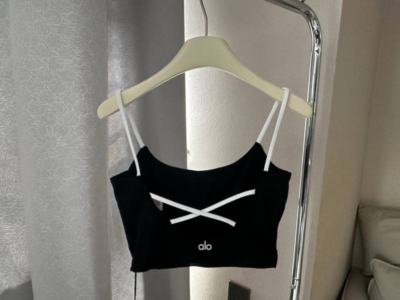 Alo sports bra studio white