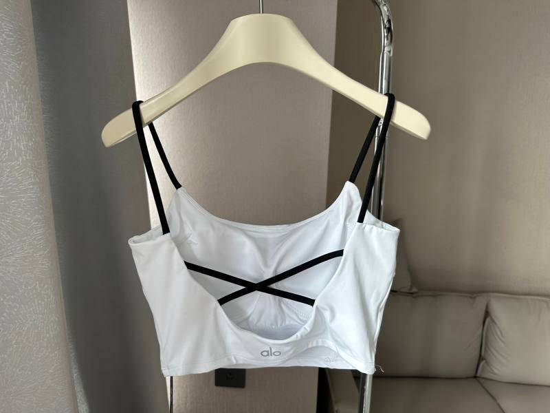 Alo sports bra studio white