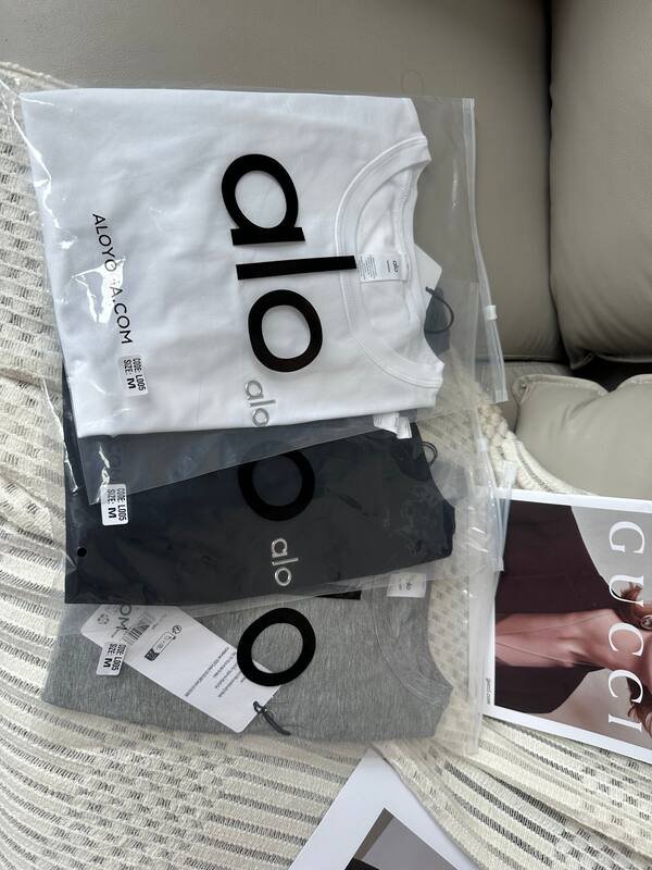 Alo sports bra studio white