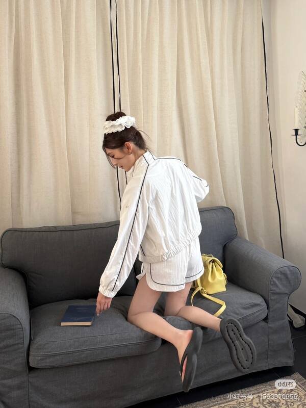 Alo Shorts Aloyoga