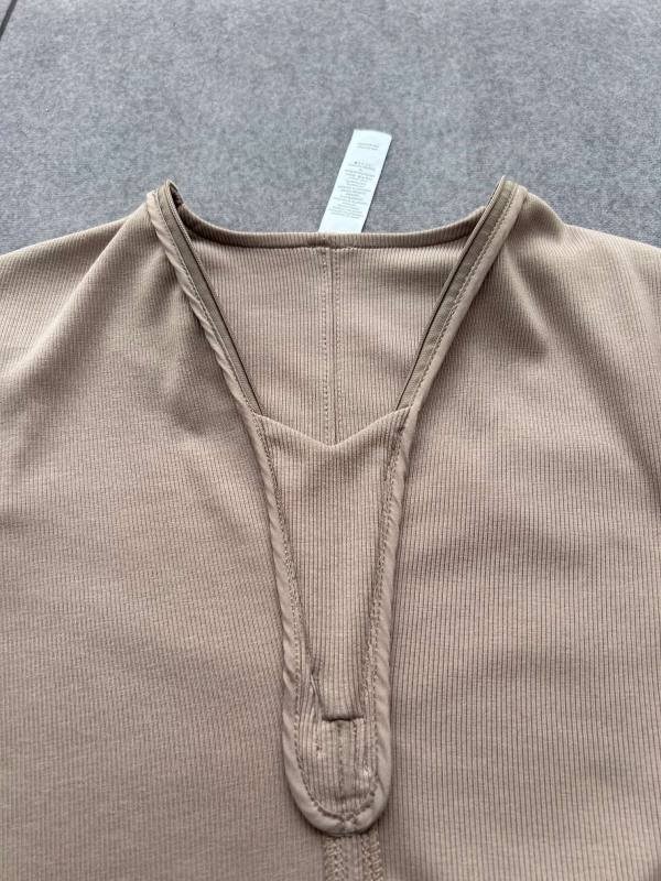 Alo long sleeve yoga taupe