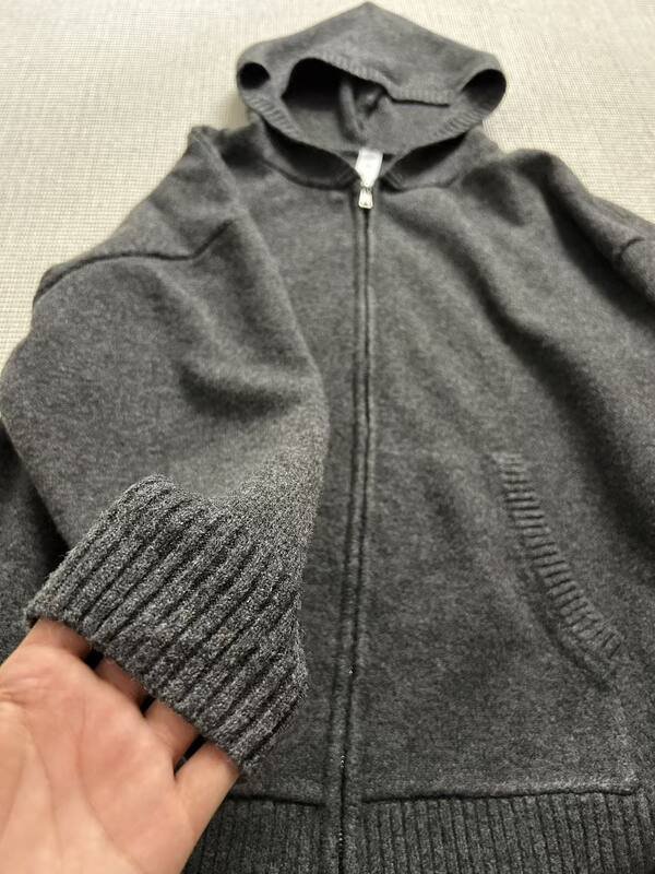 Alo Jacket Advanced gray real shot details