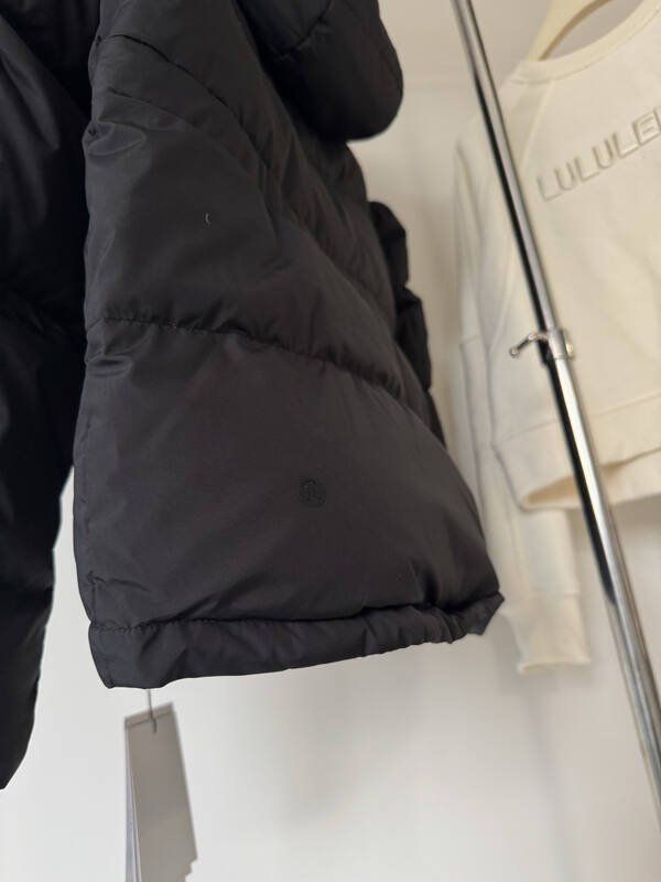 Giacca Lululemon Wunder Puff nera da tutti i giorni
