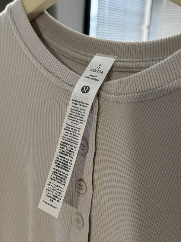 Lululemon manga comprida todos os dias bege claro