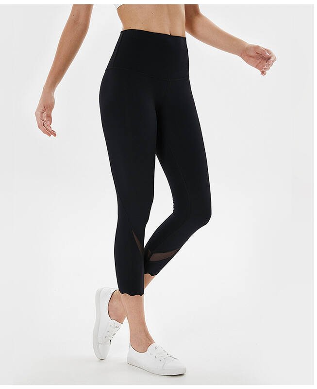Alo capri yoga nero