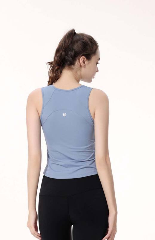 Lululemon tanque yoga preto