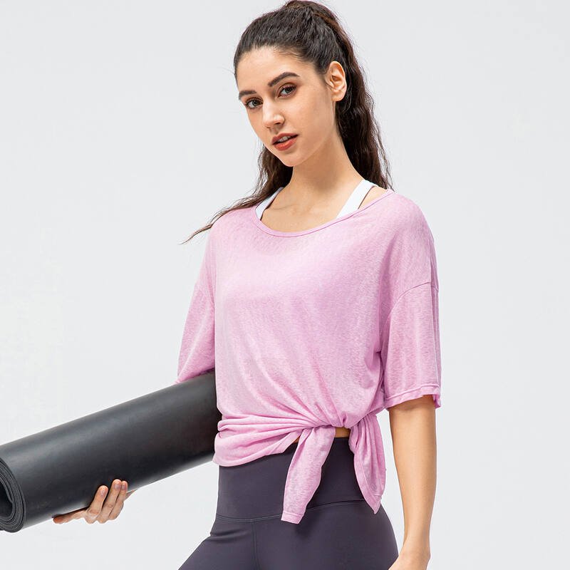 Camiseta Lululemon yoga preta e cinza