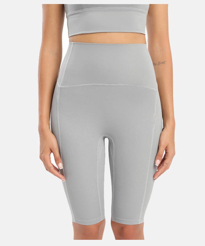 Pantaloni Alo Capri aloyoga