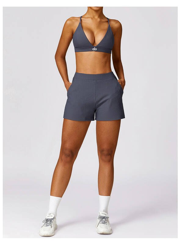 Alo sports bra studio dark gray
